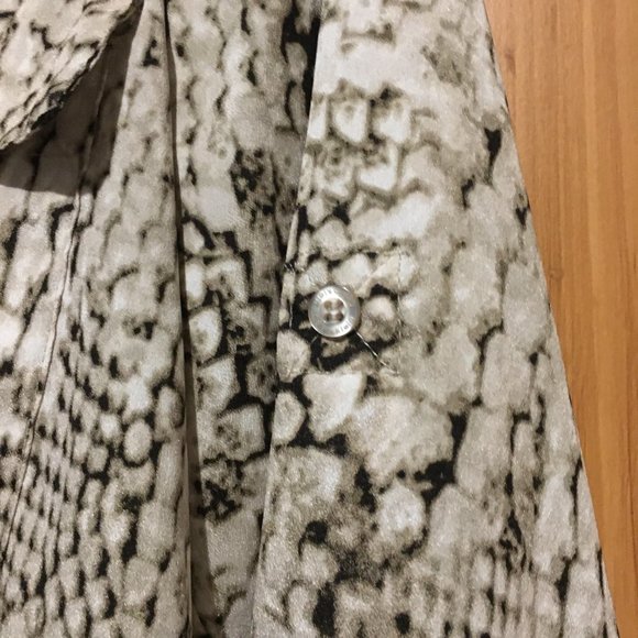 Calvin Klein Reptilian Print Button Down Shirt - Picture 4 of 16